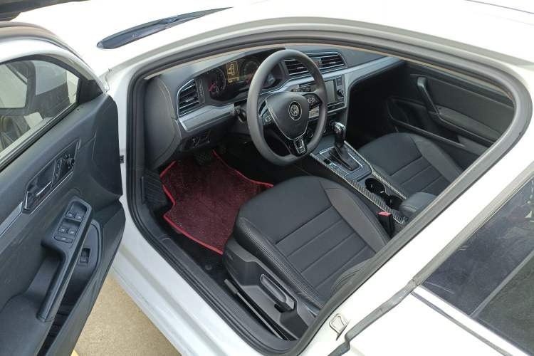 Used Volkswagen Lamando 2019 230TSI DSG Fashion Edition China V Standard