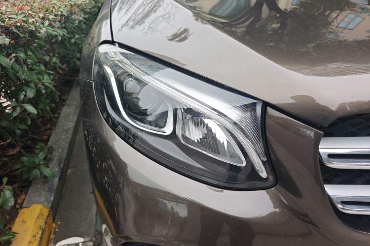 Used Mercedes-Benz GLC 2017 GLC 260 4MATIC Luxury Model
