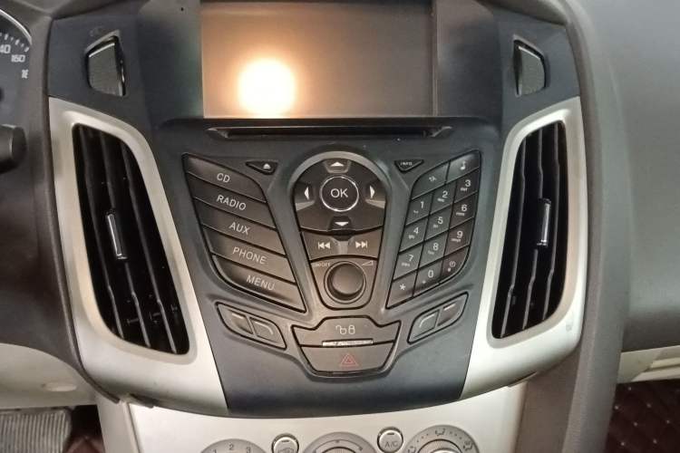 Used Ford Focus 2012 Sedan 1.6L Automatic Comfort Model
