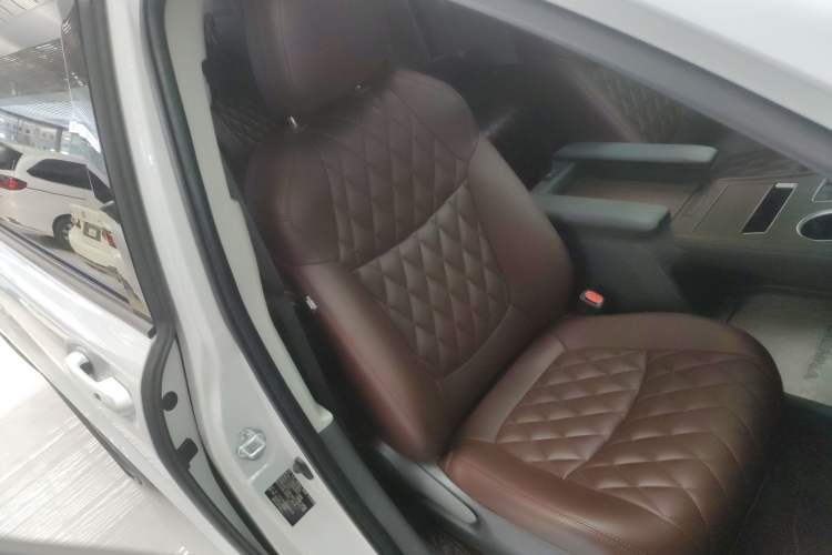 Used Toyota Sienna 2023 2.5L Hybrid Comfort Edition
