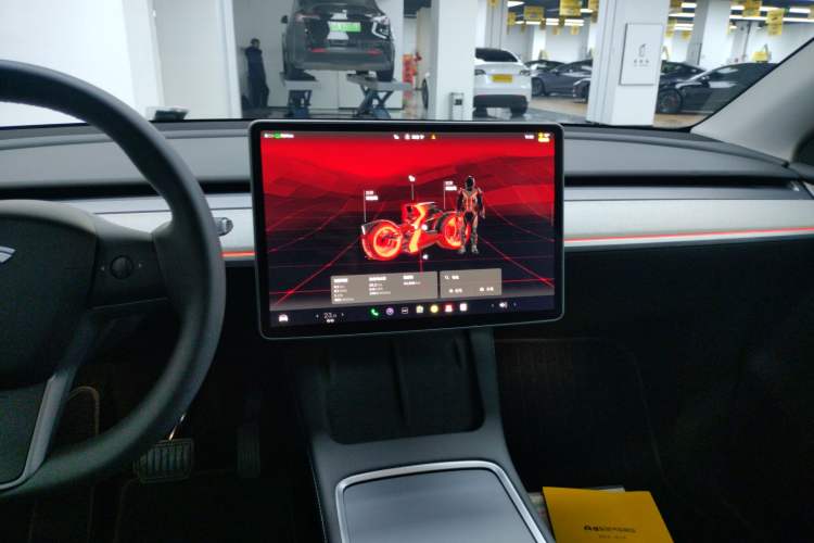 Used Tesla Model Y 2023 Long-Range All-Wheel-Drive Version