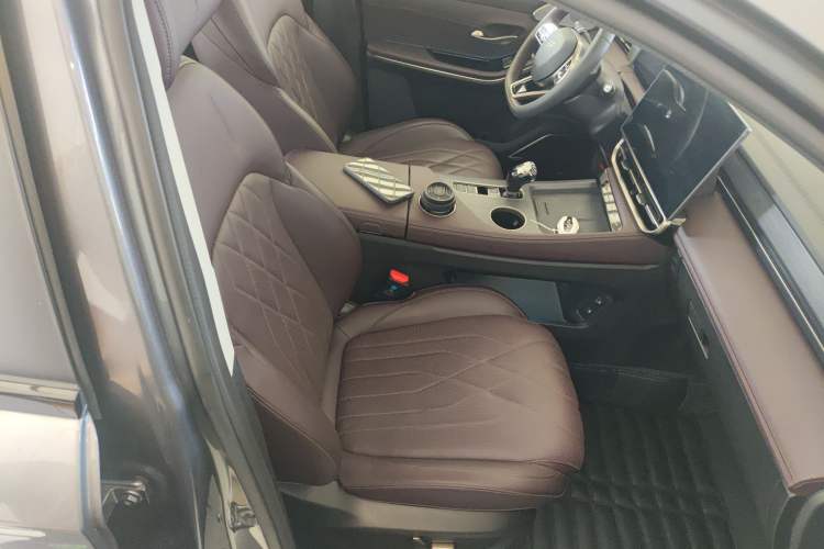 Used Jetour X90 PRO 2024 2.0T DCT Luxury Edition 5 Seats
