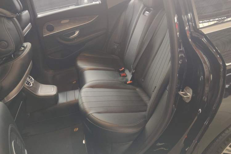 Used Mercedes-Benz E-Class 2022 Second Facelift E 300 L Fashion Edition