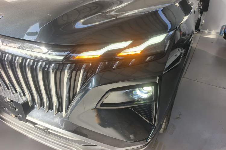 Used Dongfeng Aeolus Huge 2022 Mach Power 1.5T Dare-to-Love Edition