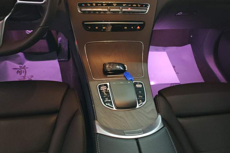 Used Mercedes-Benz GLC 2022 Second Facelift GLC 260 L 4MATIC Luxury Edition
