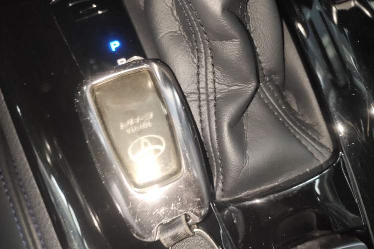 Used Toyota C-HR 2020 2.0L Luxury Edition
