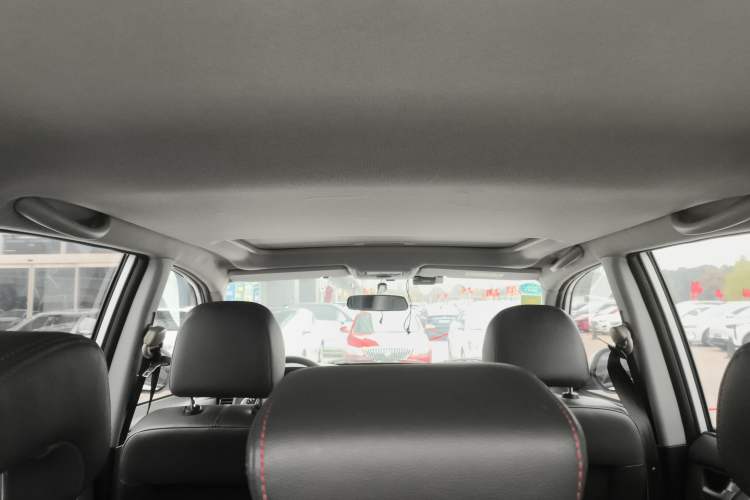 Used Chery Tiggo 3 2016 1.6L Manual ZhiShang Edition
