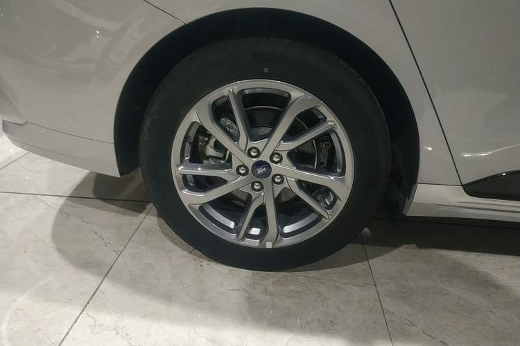 Used Ford Mondeo 2023 EcoBoost 180 Luxury Model
