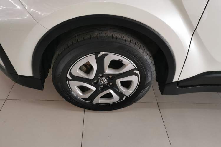 Used Toyota C-HR EV 2020 Deluxe Sunroof Edition
