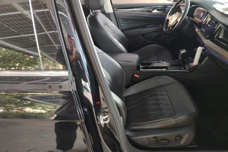 Used Volkswagen Passat 2019 330TSI Luxury Edition China VI Standard
