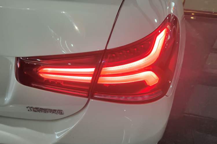 Used Mercedes-Benz A-Class 2021 A 200 L Sport Sedan Fashion Model
