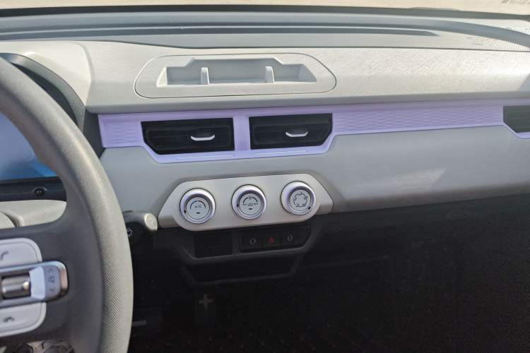 Used Chery QQ Ice Cream 2022 170km Sundae Phosphate Lithium-Ion
