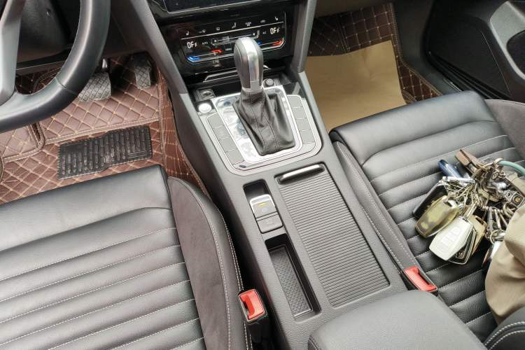 Used Volkswagen Magotan 2020 330TSI DSG Leading Model
