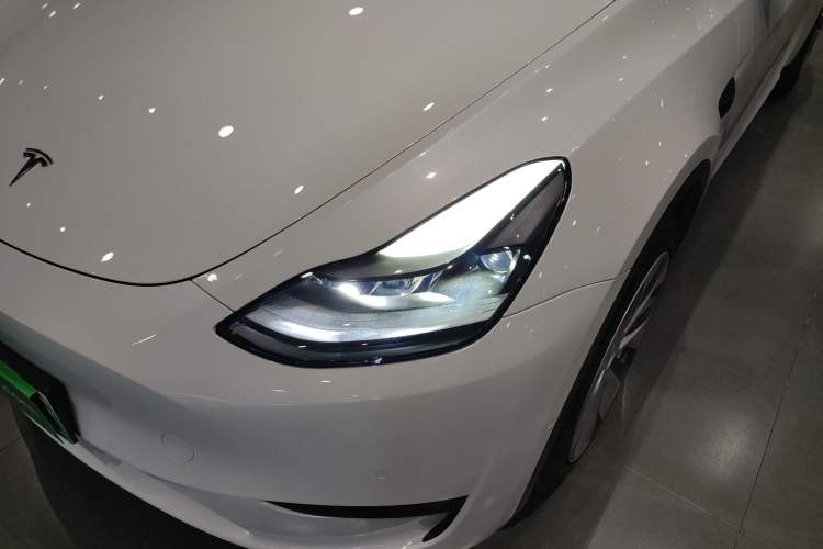 Used Tesla Model Y 2022 Rear-Wheel-Drive Version
