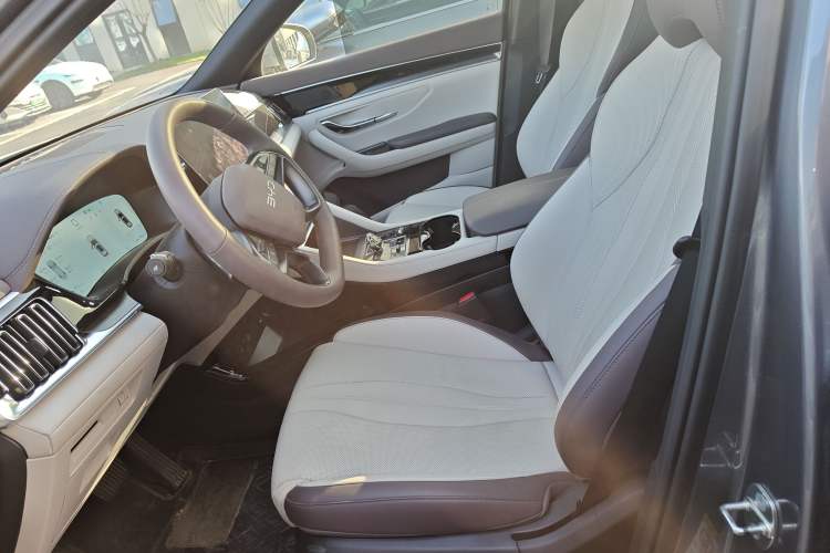 Used BYD Song PLUS New Energy 2025 DM-i Intelligent Driving 160KM Flagship Model
