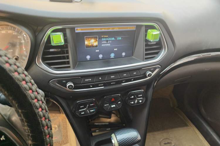 Used GAC Trumpchi GS4 2017 235T Automatic Two-Wheel Drive Luxury Smart Connectivity Version
