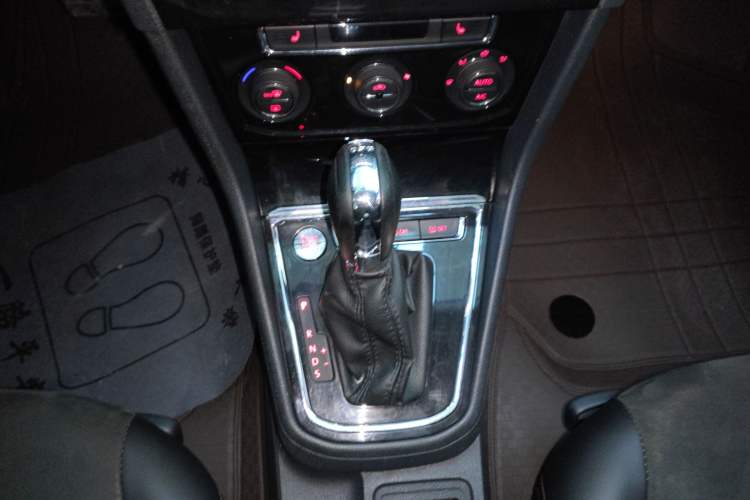 Used Volkswagen C-TREK 2018 230TSI DSG Luxury Model
