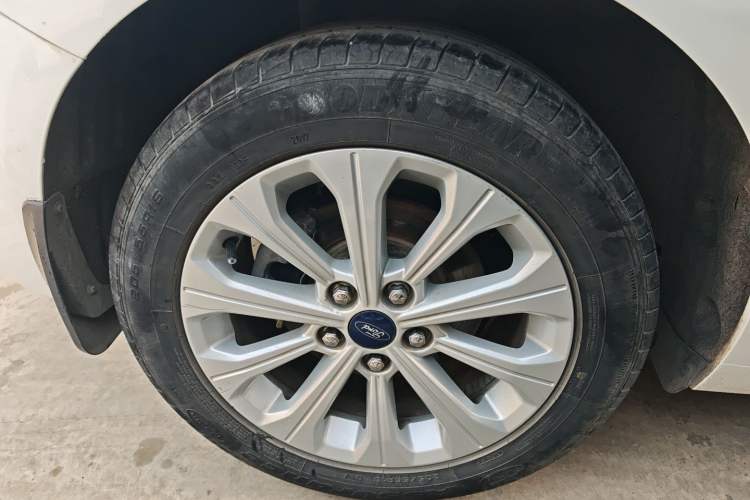 Used Ford Escort 2017 Happiness Edition 1.5L Automatic Fashion Version
