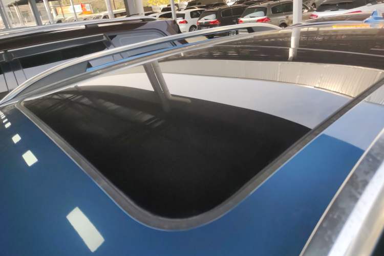 Used Roewe RX5 2019 20T Two-Wheel Drive Automatic 4G Connected Platinum Edition