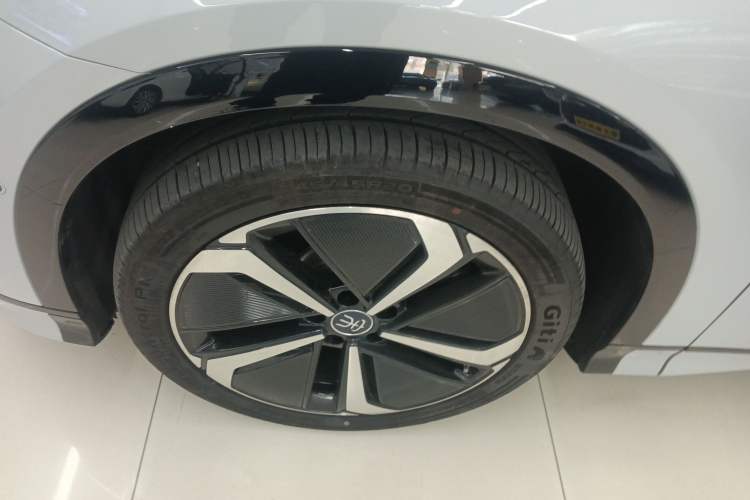 Used BYD Song L EV 2025 Intelligent Driving Version 662 km LiDAR Excellence Edition