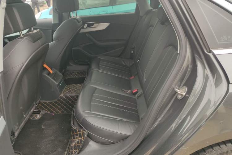 Used Audi A4L 2024 40 TFSI Fashion Dynamic Model