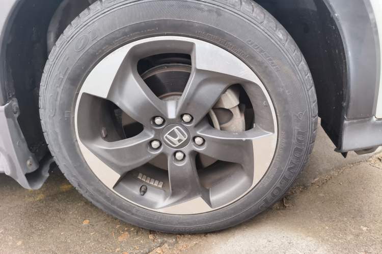 Used Honda Vezel 2015 1.8L CVT Four-Wheel Drive Flagship Model
