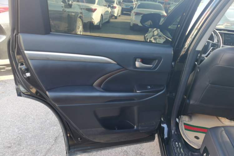 Used Toyota Highlander 2018 2.0T Four-Wheel Drive Ultimate Edition 7-Seater Emission Standard China V
