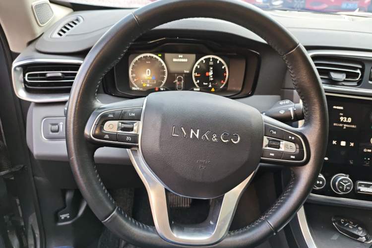 Used Lynk & Co 01 2019 2.0T Two-Wheel Drive Zhaopu Version China VI Standard
