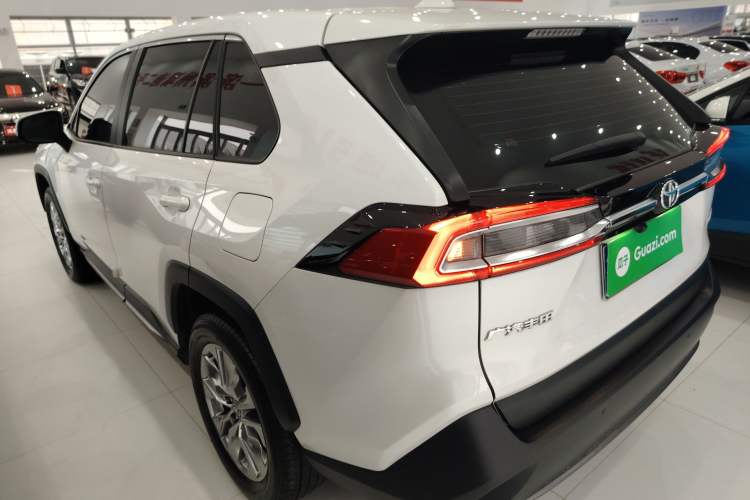 Used Toyota Wildlander 2024 2.0L CVT Two-Wheel Drive Leading Edition