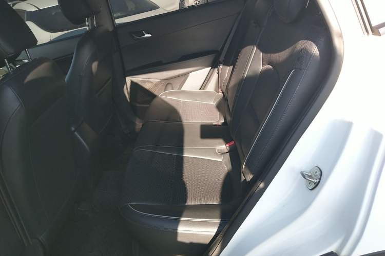 Used Hyundai ix25 2015 1.6L Automatic Two-Wheel Drive Smart GLS Trim
