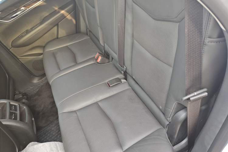 Used Cadillac XT5 2018 25T Luxury Model
