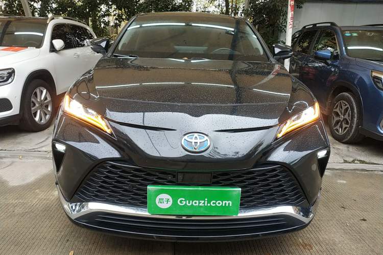 Used Toyota Venza 2022 Dual-Engine 2.5L CVT Two-Wheel Drive Prestige Edition
