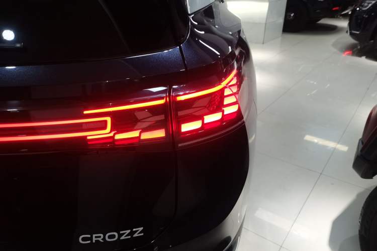 Used Volkswagen ID.6 CROZZ 2022 Long-Range PRO Edition