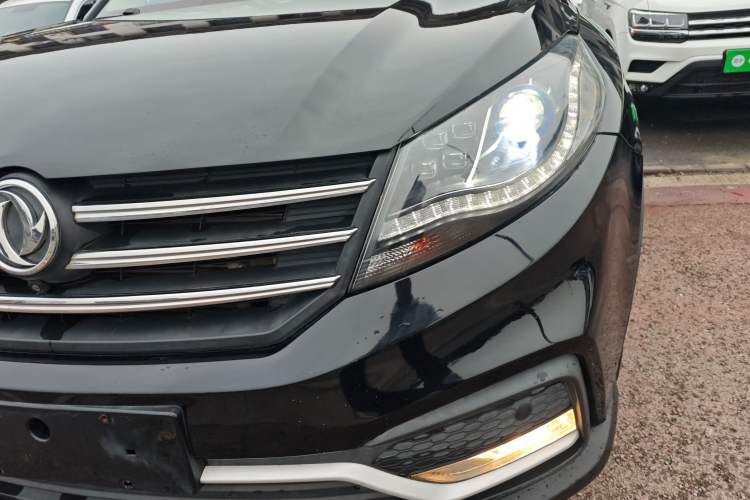 Used Dongfeng Fengon 580 2017 1.5T CVT Smart Style Model