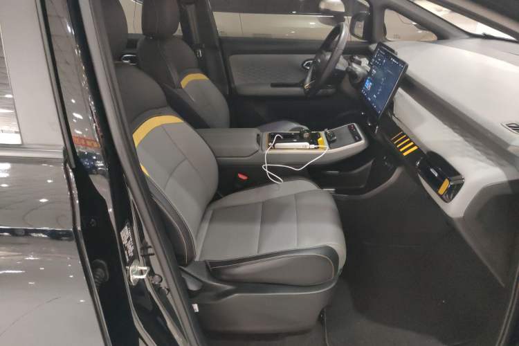 Used AION Y 2022 70 Tech Edition Lithium Iron Phosphate
