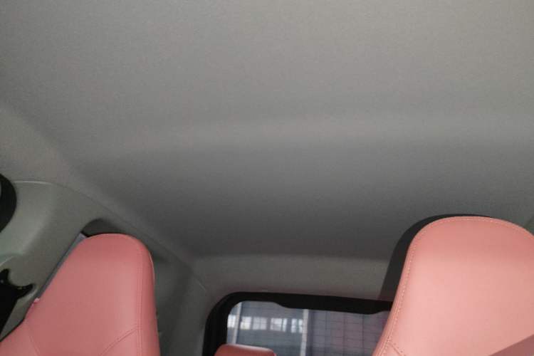 Used Chery Little Ant 2022 300 000 Yuan "Ant Fan" Edition "Extra Sweet" Version Lithium Iron Phosphate 29.2 kWh 30 kW 301 km
