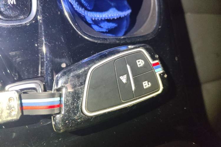 Used Buick Envision 2022 Encore S 552T Two-Wheel-Drive Luxury Model
