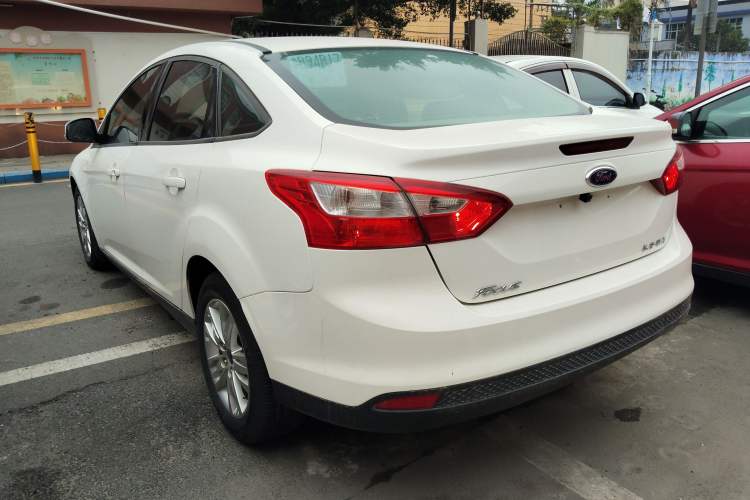 Used Ford Focus 2012 Sedan 1.6L Automatic Comfort Model
