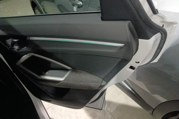 Used Audi Q3 2022 40 TFSI Fashion Dynamic Model
