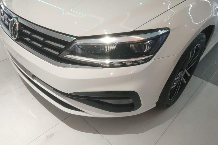 Used Volkswagen Lamando 2019 280TSI DSG Comfort Edition China VI standard