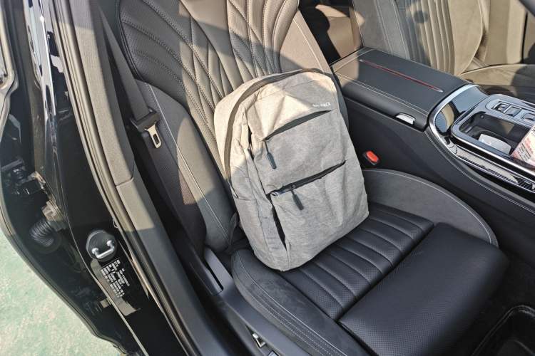 Used Hongqi H9 2025 2.0T Two-Wheel-Drive Flagship Private Enjoyment Style 5 Seats