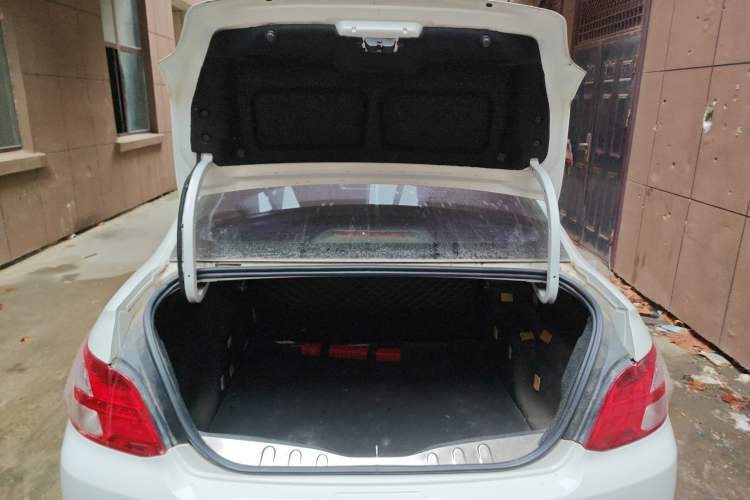 Used Peugeot 301 2016 1.6L Manual Comfort Edition