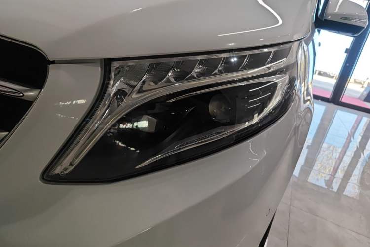 Used Mercedes-Benz V-Class 2017 V 260 L Prestige Extended Edition
