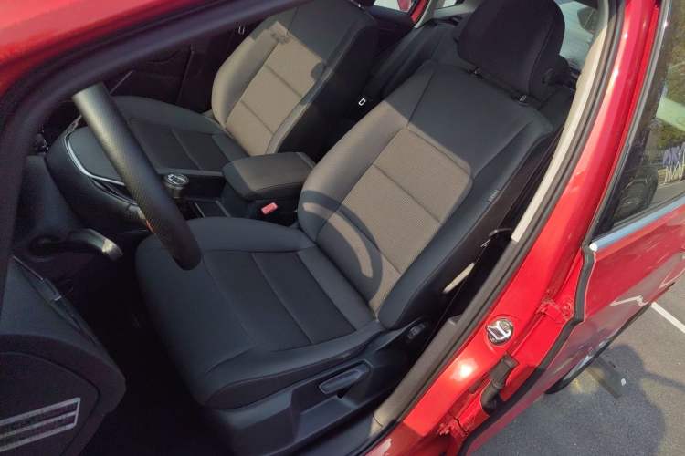 Used Volkswagen Golf Sportsvan 2016 230TSI Automatic Trend Edition
