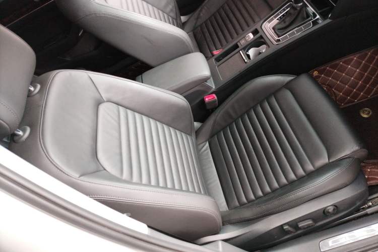 Used Volkswagen Magotan 2019 330TSI DSG Leading Model China VI Standard
