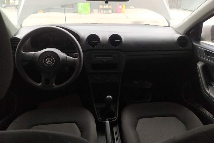 Used Volkswagen Jetta 2015 1.6L Manual Fashion Edition