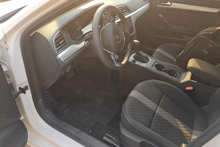 Used Volkswagen Lamando 2021 230TSI DSG Fashion Edition
