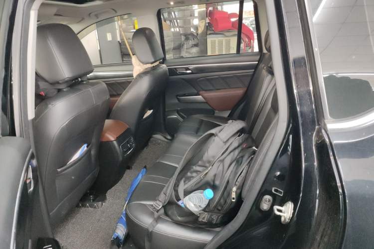 Used GAC Trumpchi GS7 2017 320T Two-Wheel-Drive Luxury Model