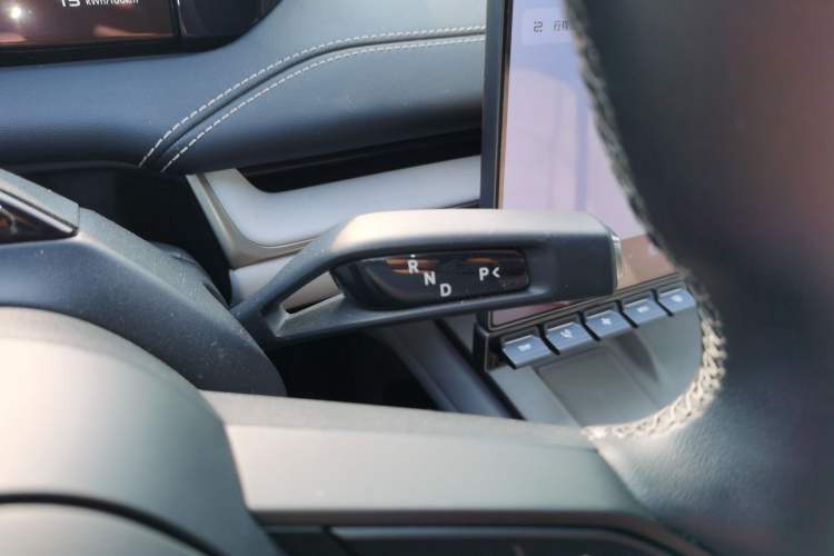 Used  SU7 2024 Rear-Drive Long-Range Intelligent Driving Version
