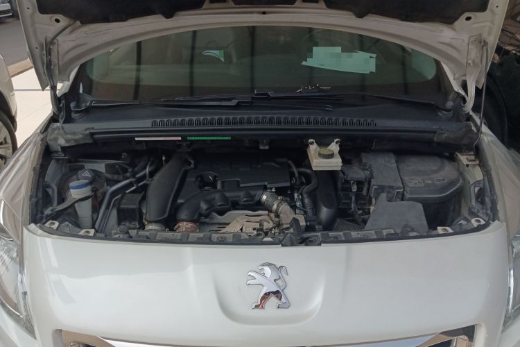 Used Peugeot 3008 2015 1.6THP Automatic Classic Edition
